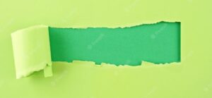 déchirer papier coloré bébé